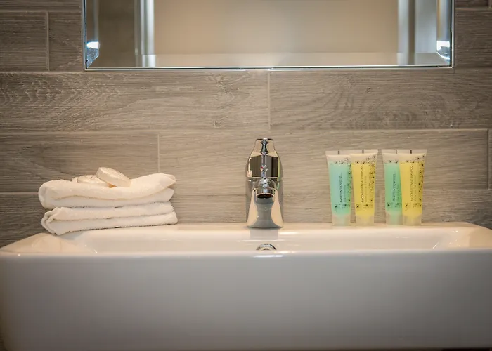 Tatler Jack Bed and Breakfast 3*